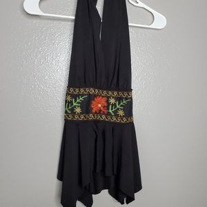 Black backless tops with embroidery